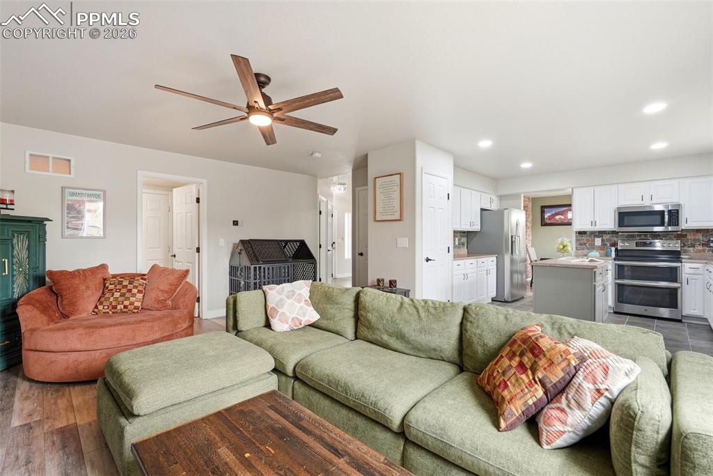 Image 15 of 50: Living Room