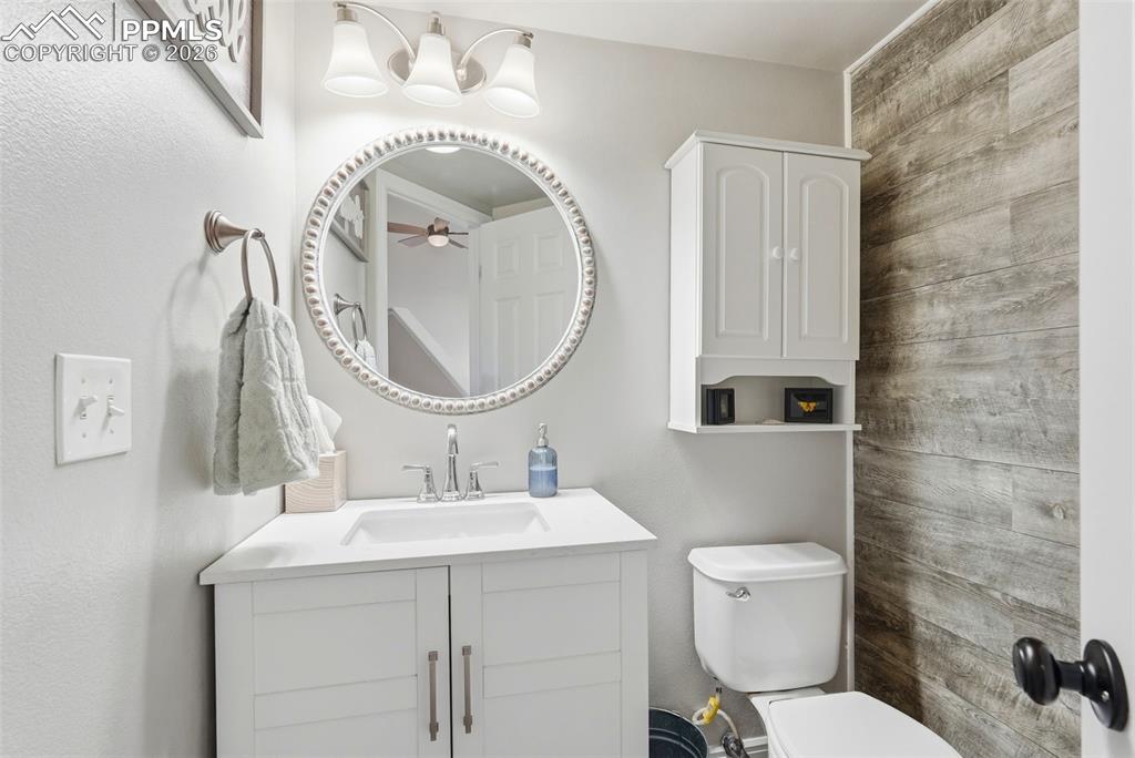 Image 19 of 50: Bathroom