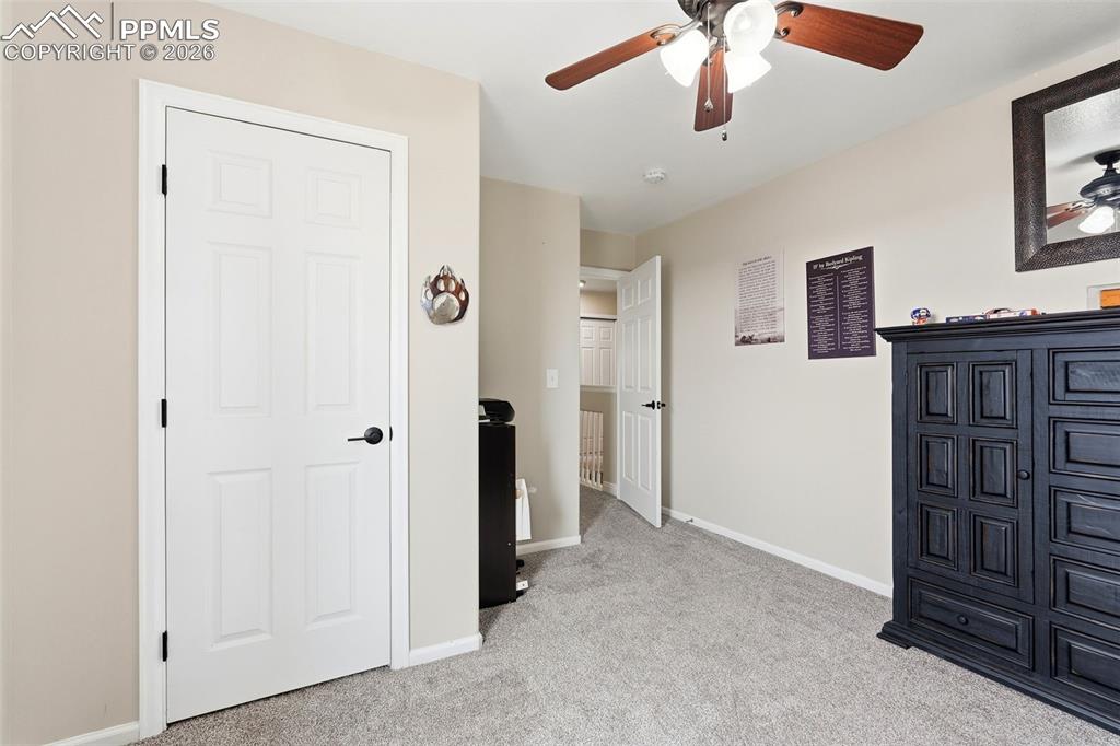 Image 38 of 50: Bedroom