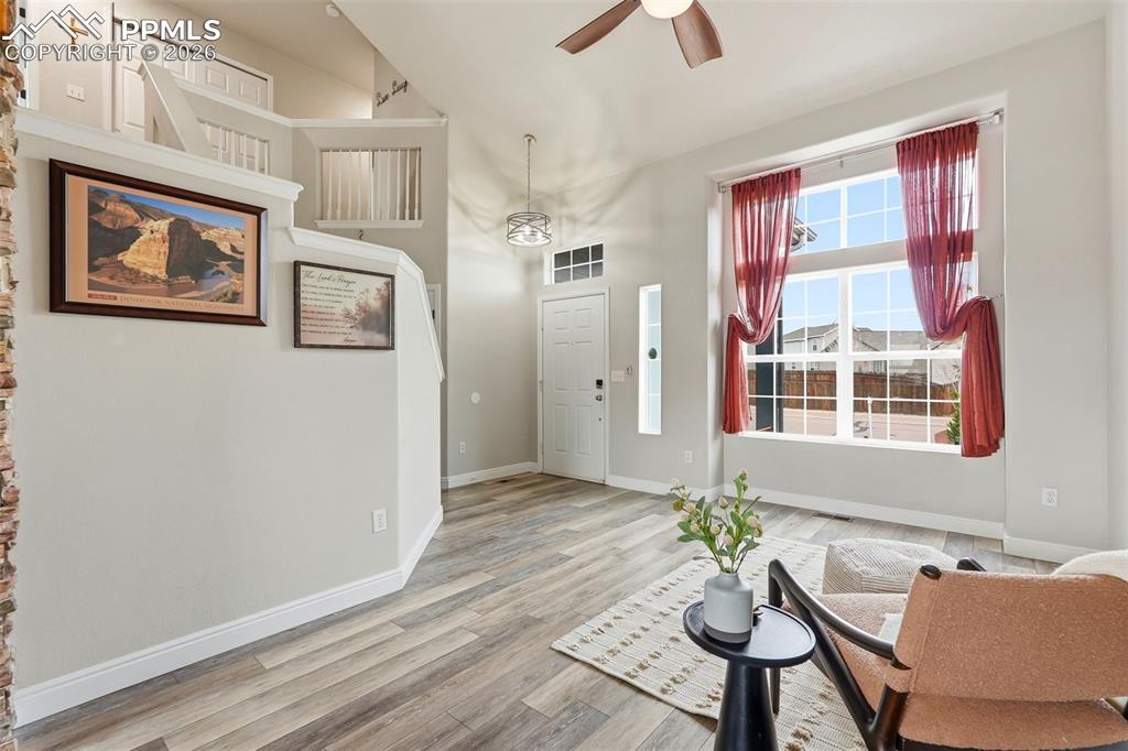 Image 4 of 50: Entry