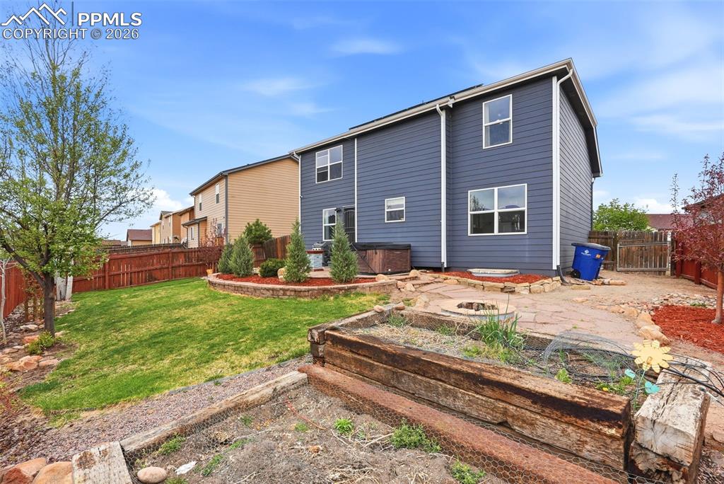 Image 45 of 50: Back of Structure