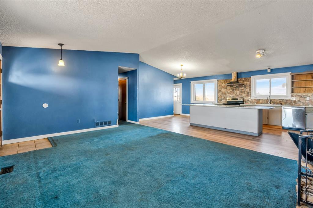 Image 11 of 35: Living Room