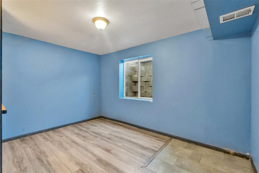 Image 28 of 35: Other