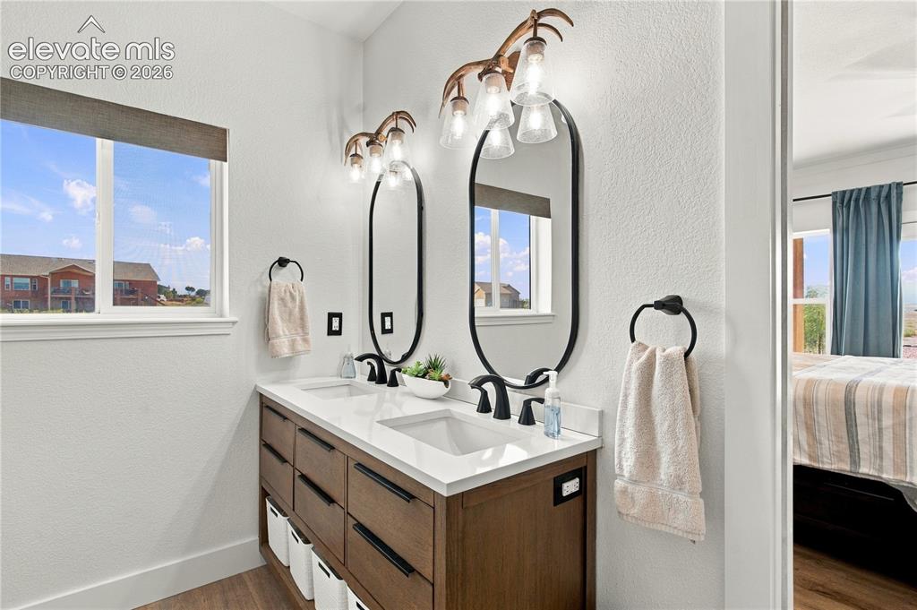 Image 10 of 22: Bathroom