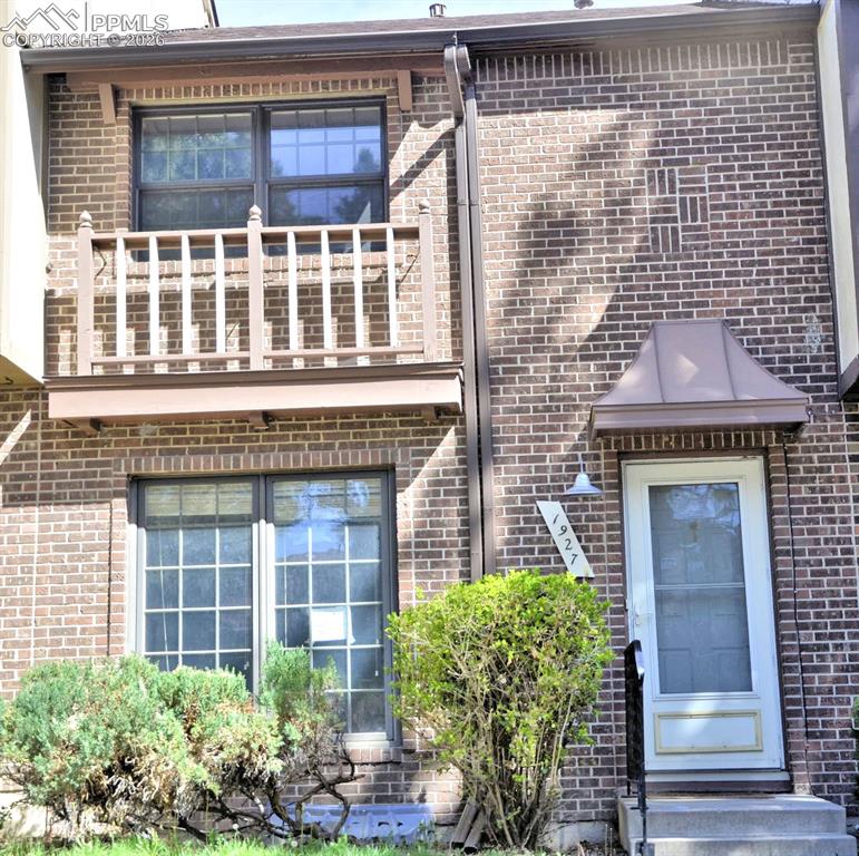 Image 1 of 14: Front of Structure