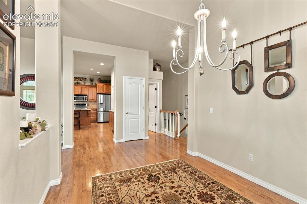 Image 15 of 42: Dining Area