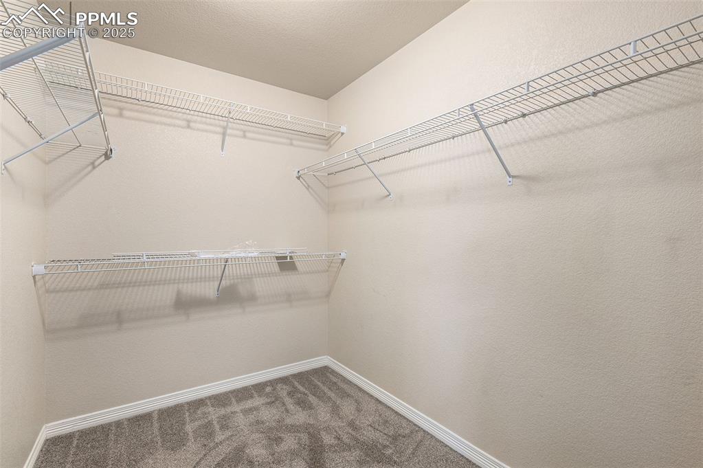 Image 17 of 33: Closet