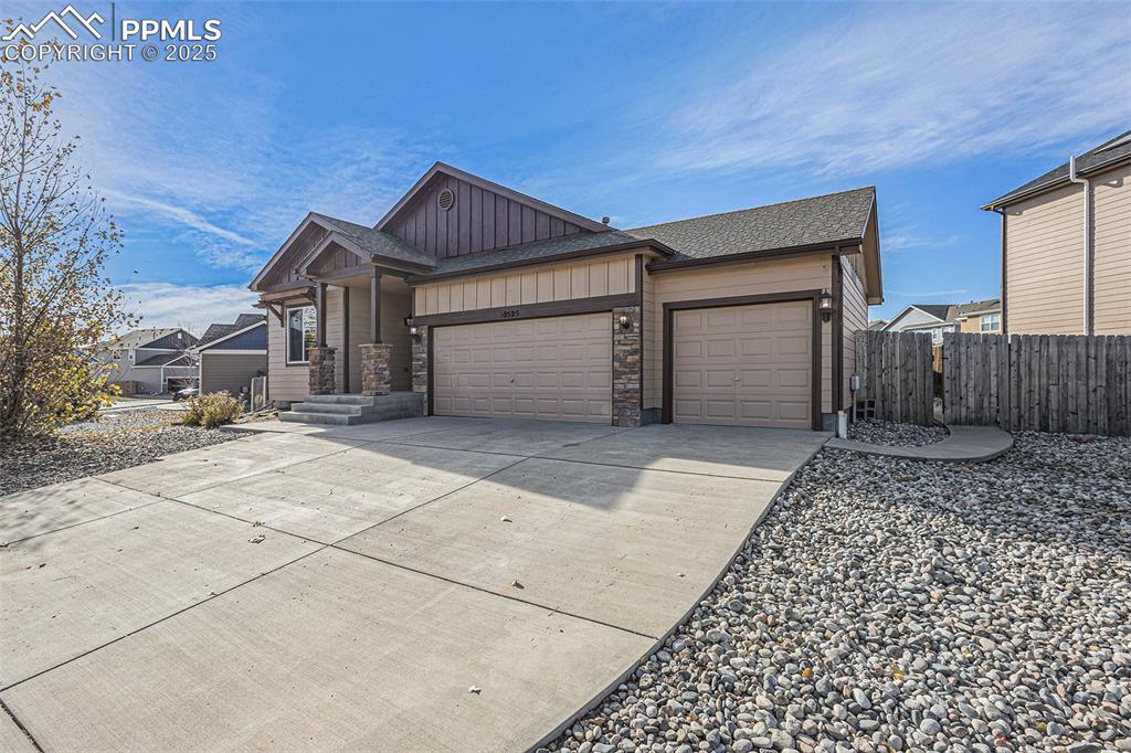 Image 2 of 33: Front of Structure