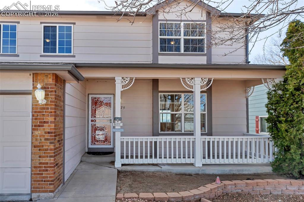 Image 3 of 50: Entry