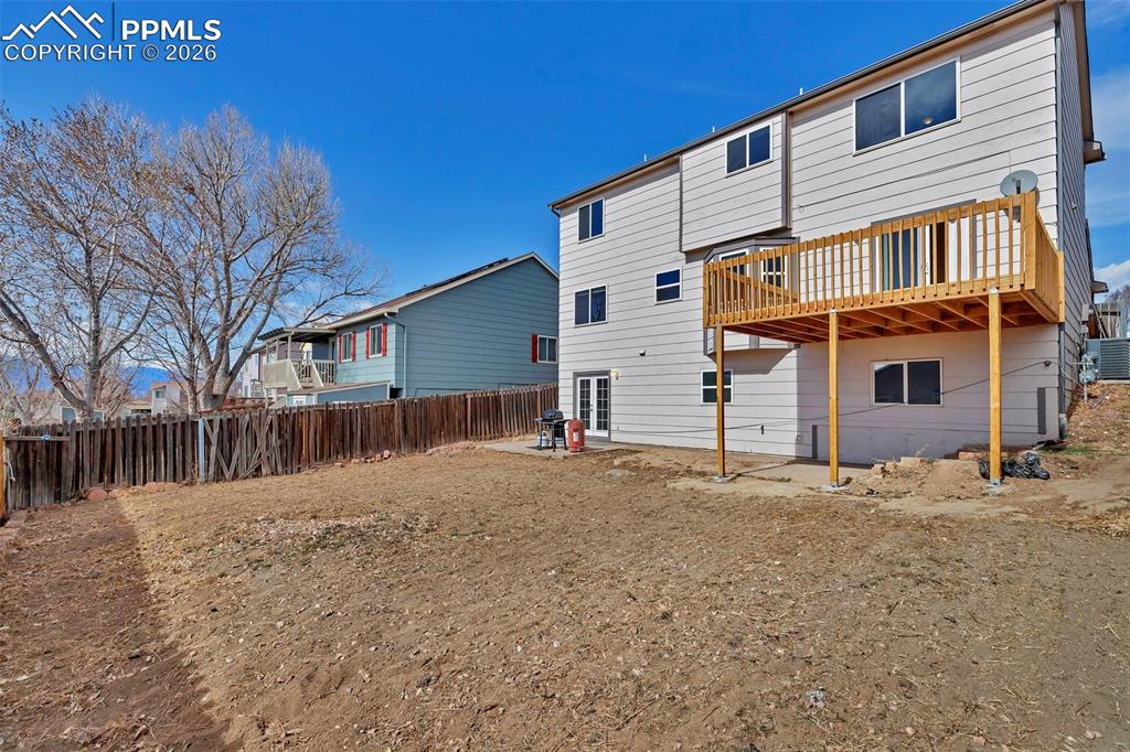 Image 50 of 50: Back of Structure