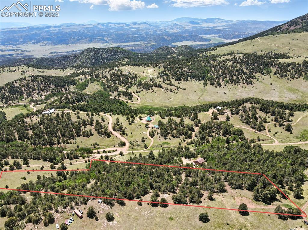 Image 5 of 28: Property lines are approximate and not a survey
