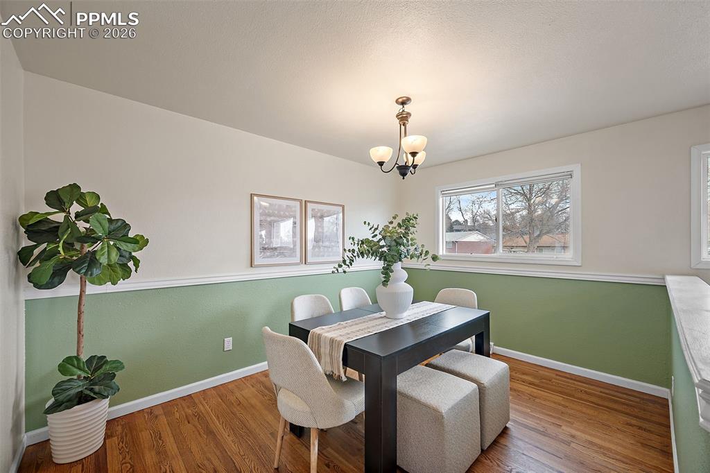 Image 7 of 48: Dining Area