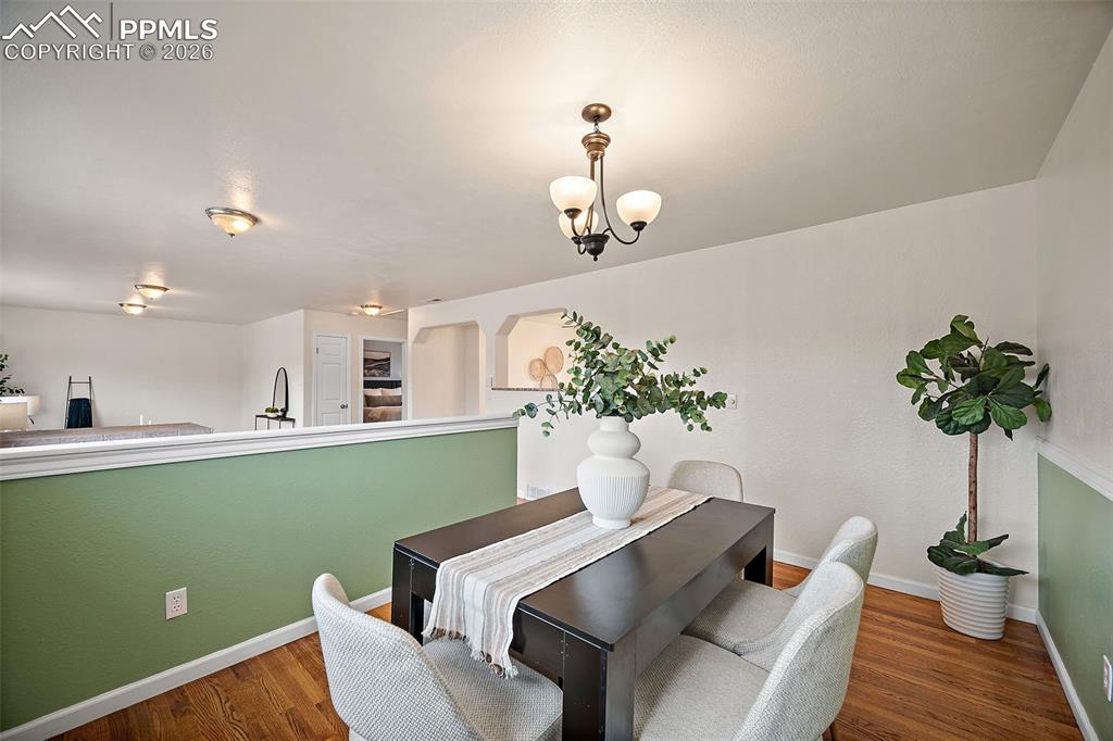 Image 8 of 48: Dining Area