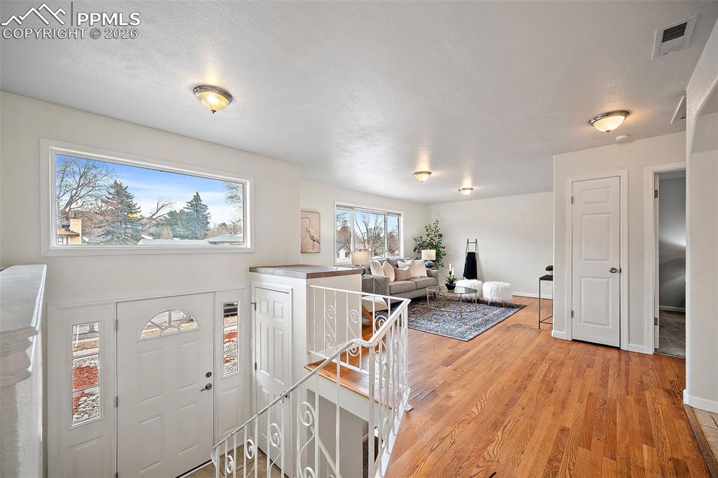 Image 9 of 48: Entry