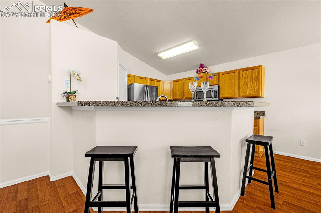 Image 13 of 46: Kitchen