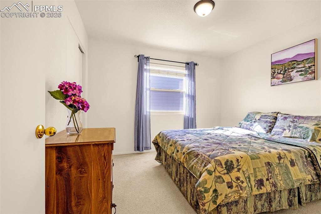 Image 23 of 46: Bedroom