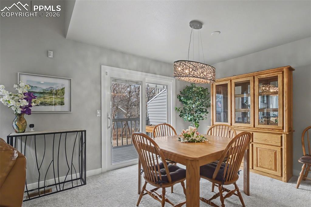 Image 14 of 41: Dining Area