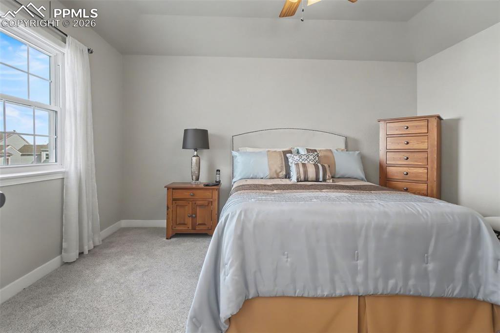 Image 25 of 41: Bedroom