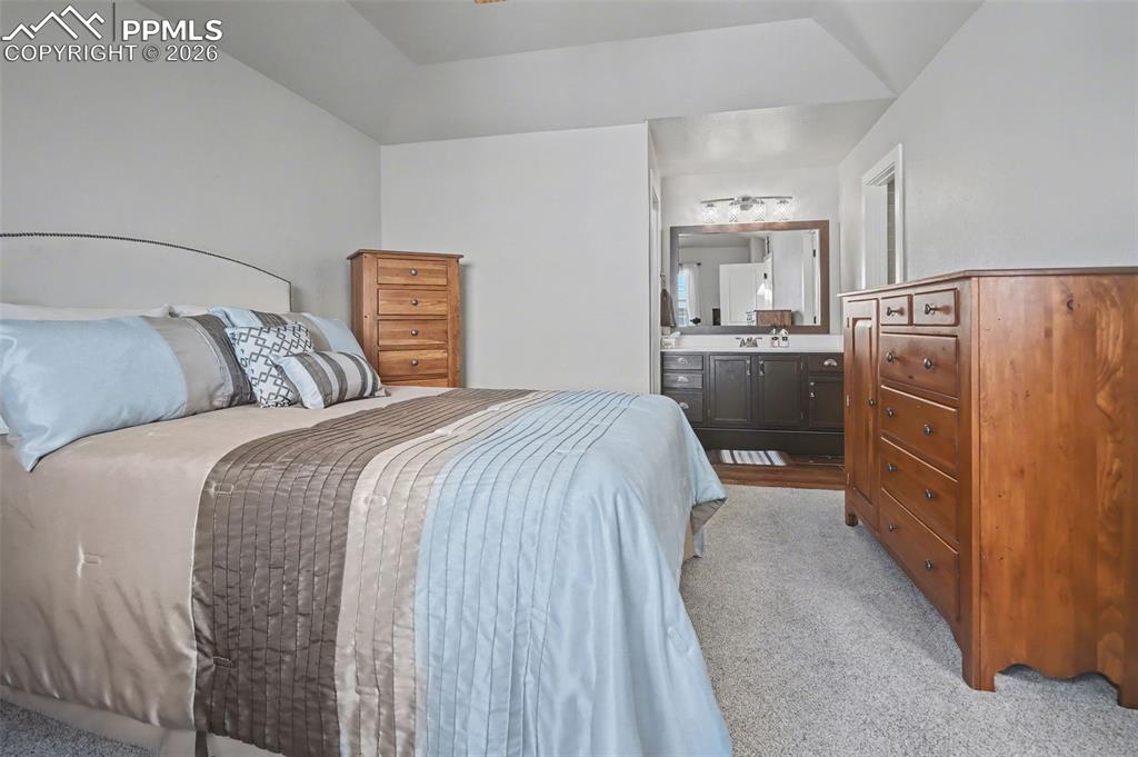 Image 26 of 41: Bedroom