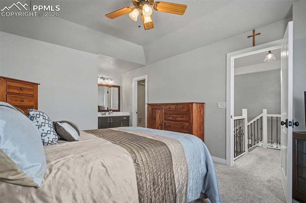 Image 28 of 41: Bedroom