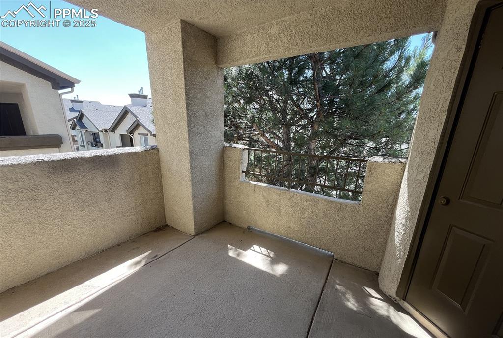 Image 14 of 16: Balcony