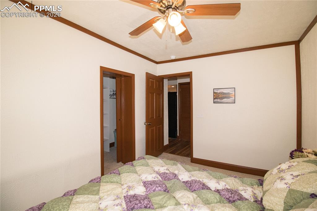 Image 16 of 30: Bedroom