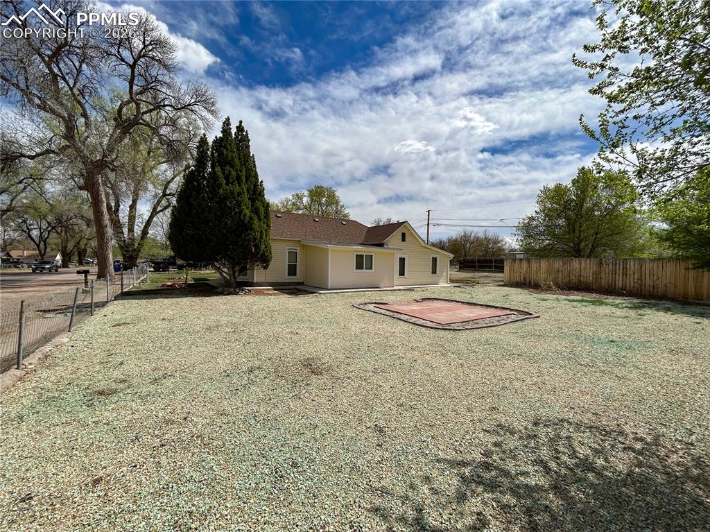 Image 29 of 30: Back of Structure