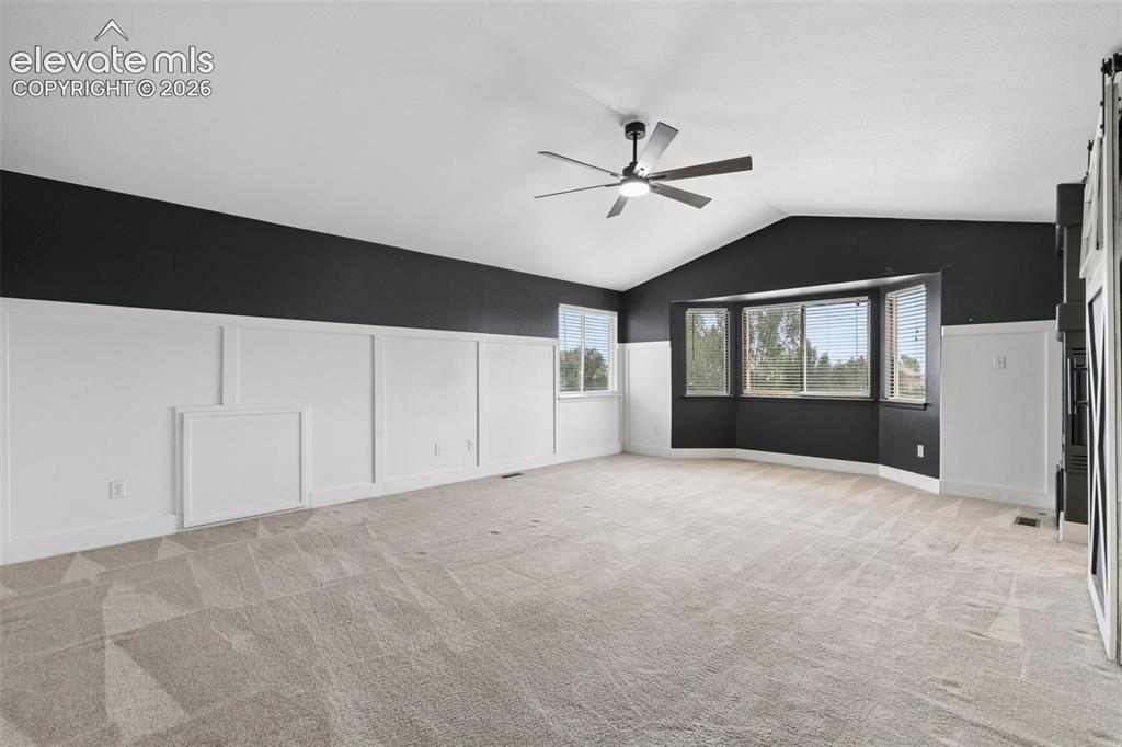 Image 27 of 47: Oversized Retreat with Vaulted Ceiling & Sitting Area