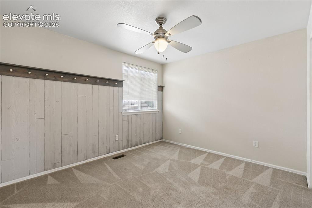 Image 30 of 47: Comfortable Secondary Bedroom