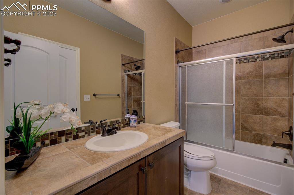 Image 22 of 50: Main level full bathroom