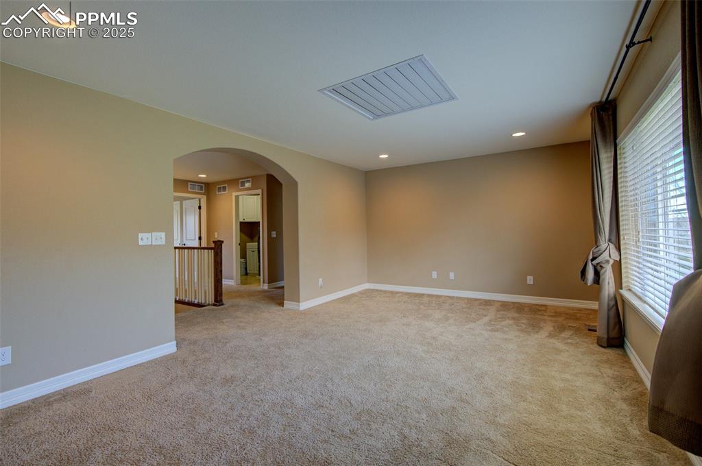 Image 27 of 50: Another versatile space