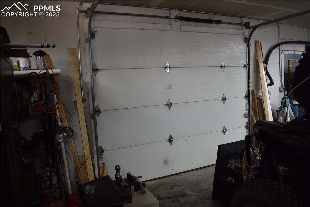 Image 13 of 23: View of garage