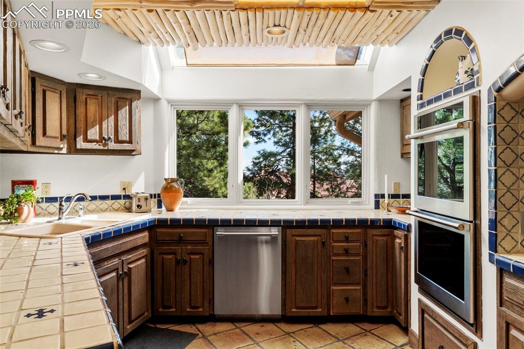 Image 13 of 48: No Description Available