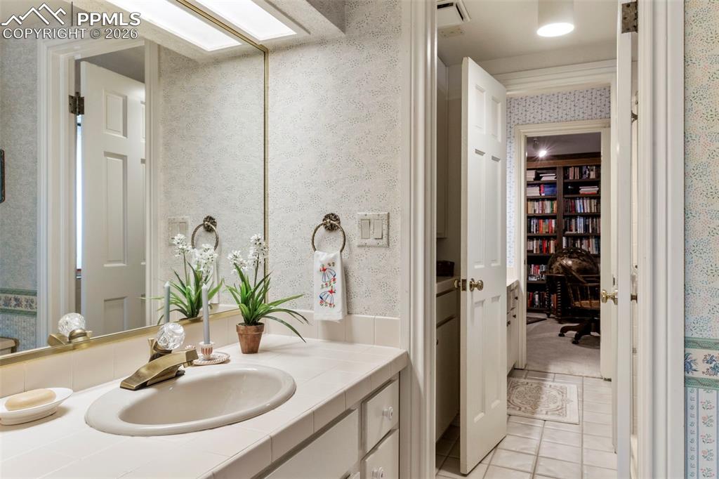 Image 32 of 48: No Description Available