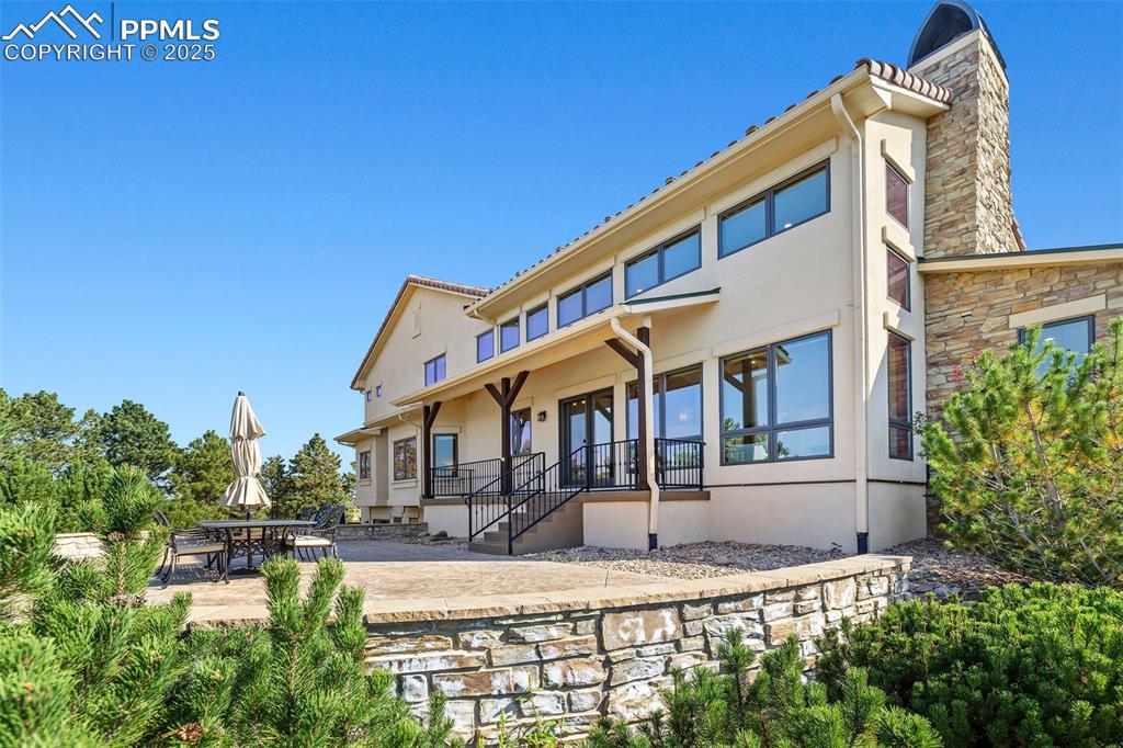 Image 44 of 50: Back of Structure