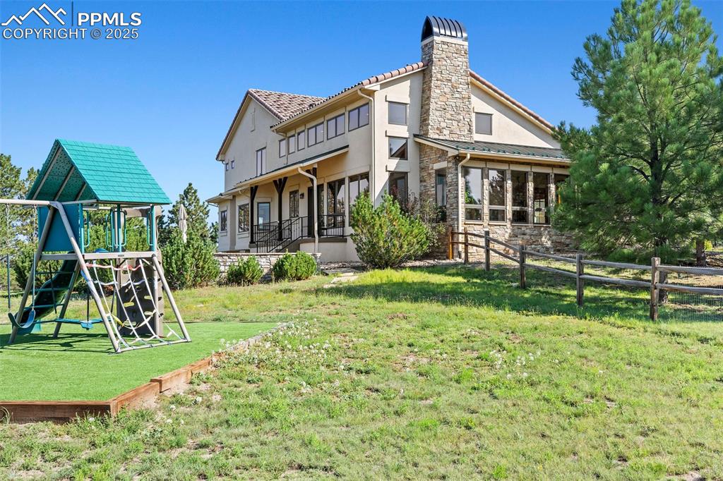 Image 47 of 50: Back of Structure