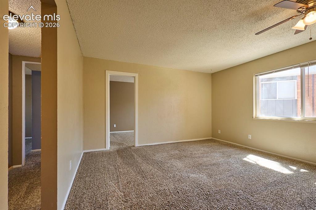 Image 13 of 36: Living Room