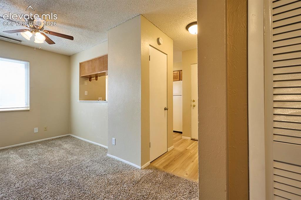 Image 15 of 36: Dining Area