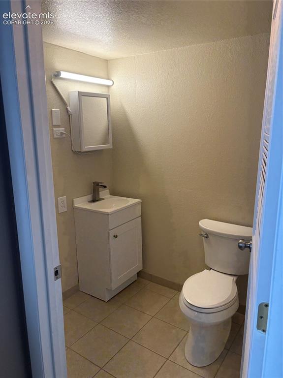 Image 19 of 36: Bathroom