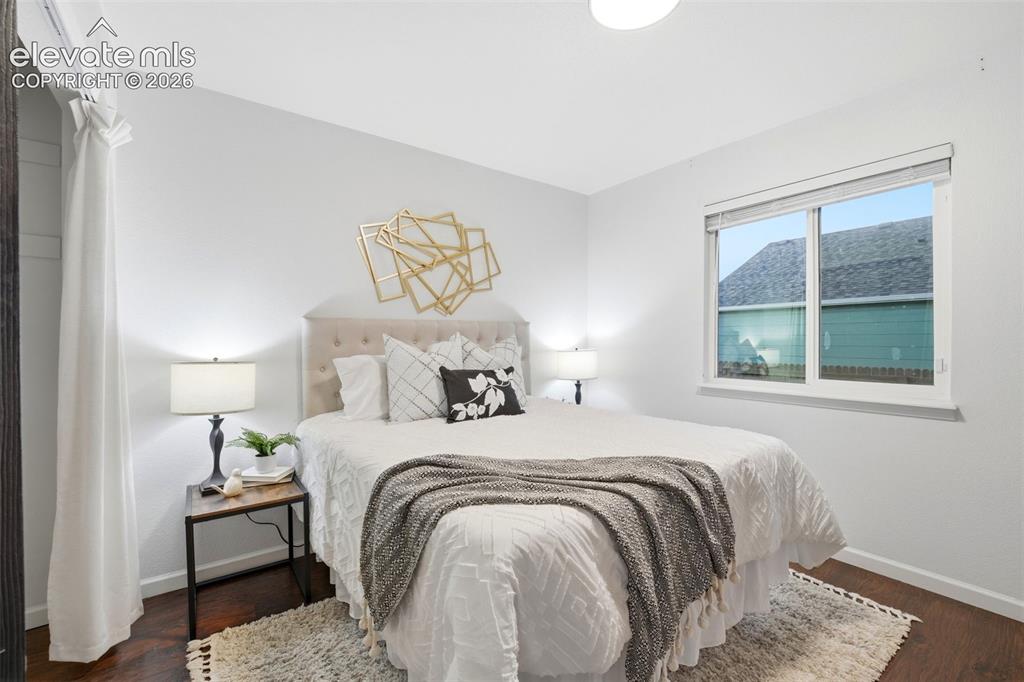 Image 6 of 47: Bedroom