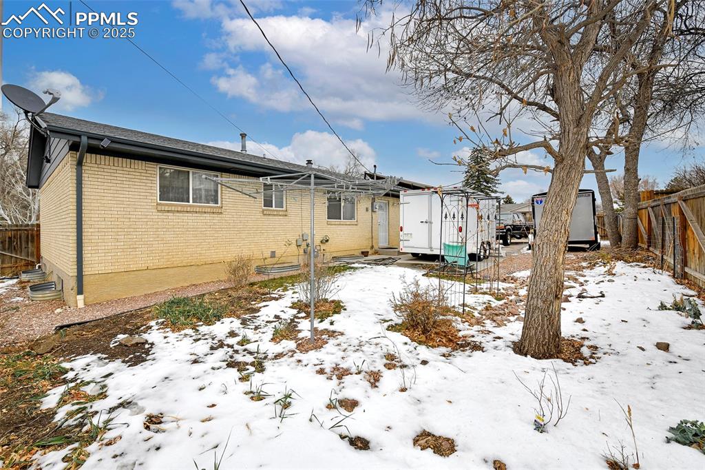 Image 32 of 32: Back of Structure