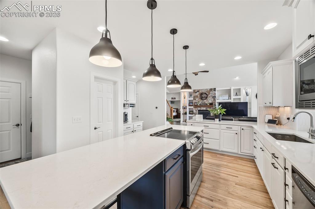 Image 19 of 40: Game Room