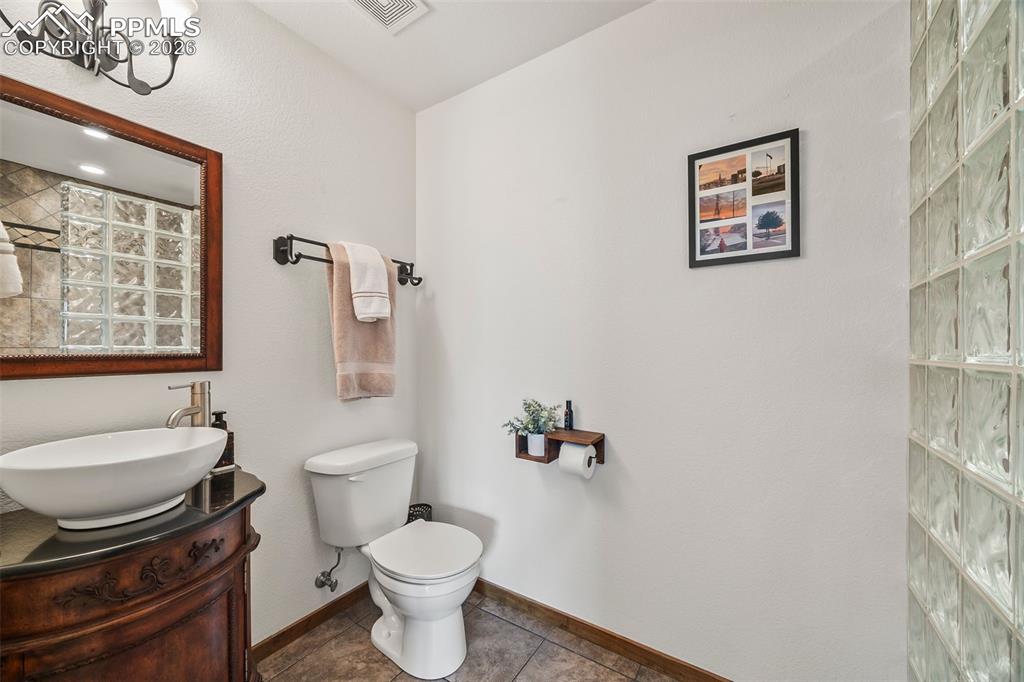 Image 35 of 40: Upstairs Loft/Flex Space