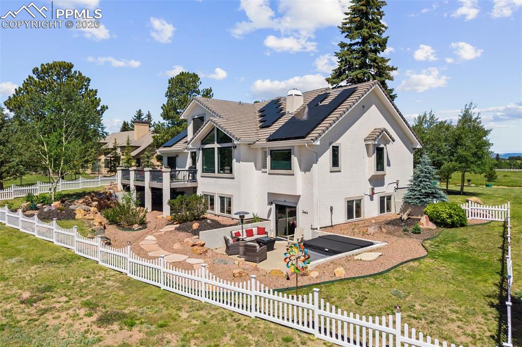 Image 40 of 40: Main Floor Office 