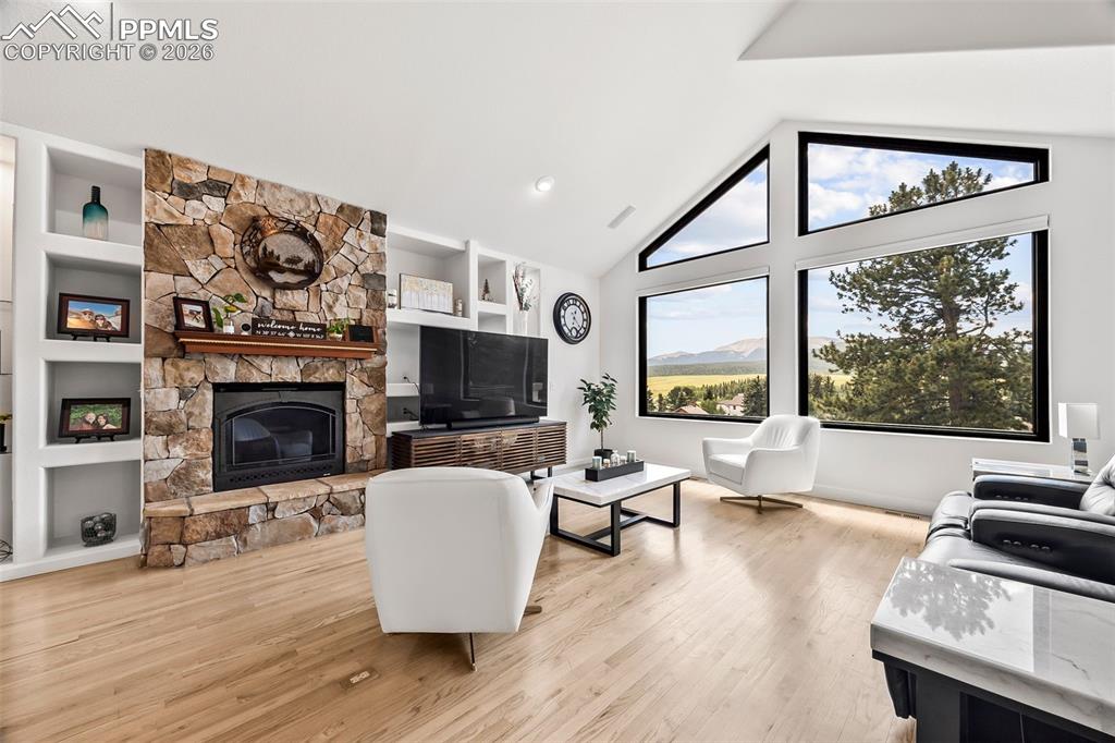 Image 5 of 40: New Supplement