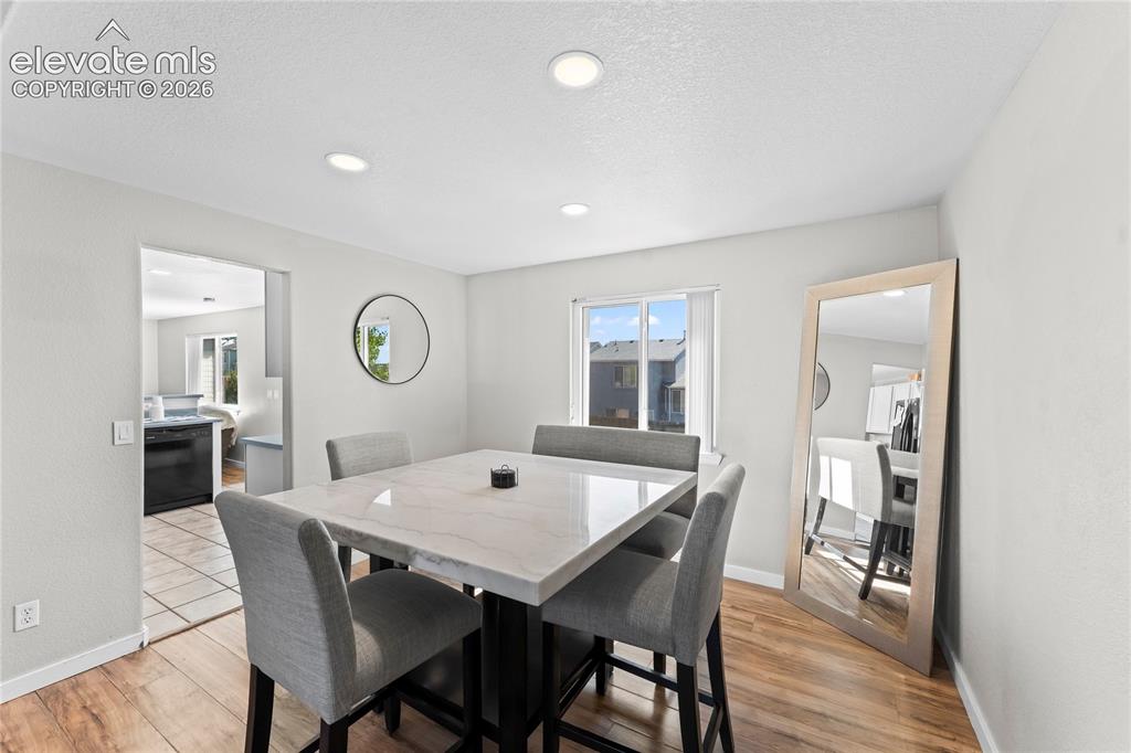 Image 11 of 47: Dining Area