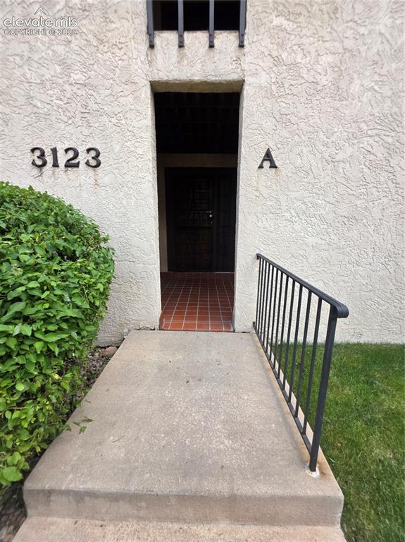 Image 2 of 29: Front entry