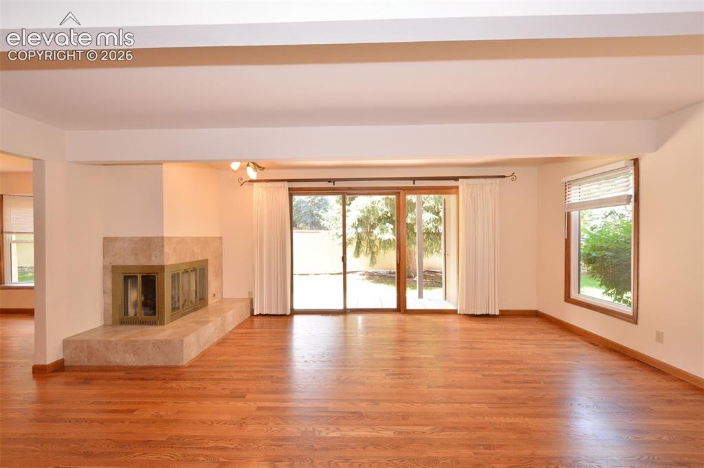 Image 7 of 29: Family Room