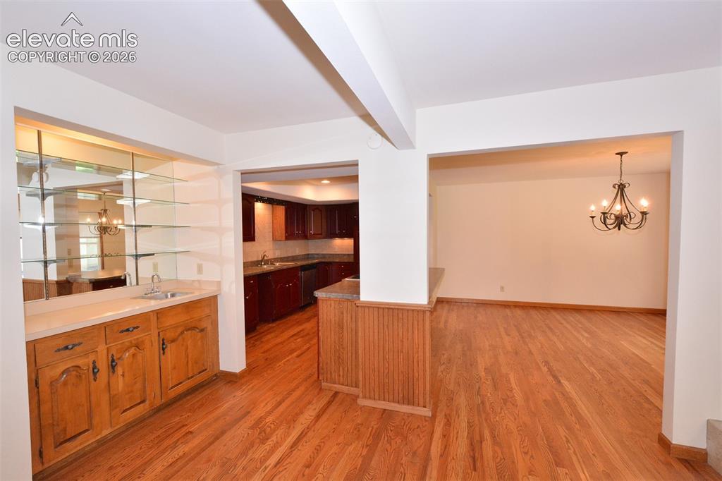 Image 9 of 29: Wet bar
