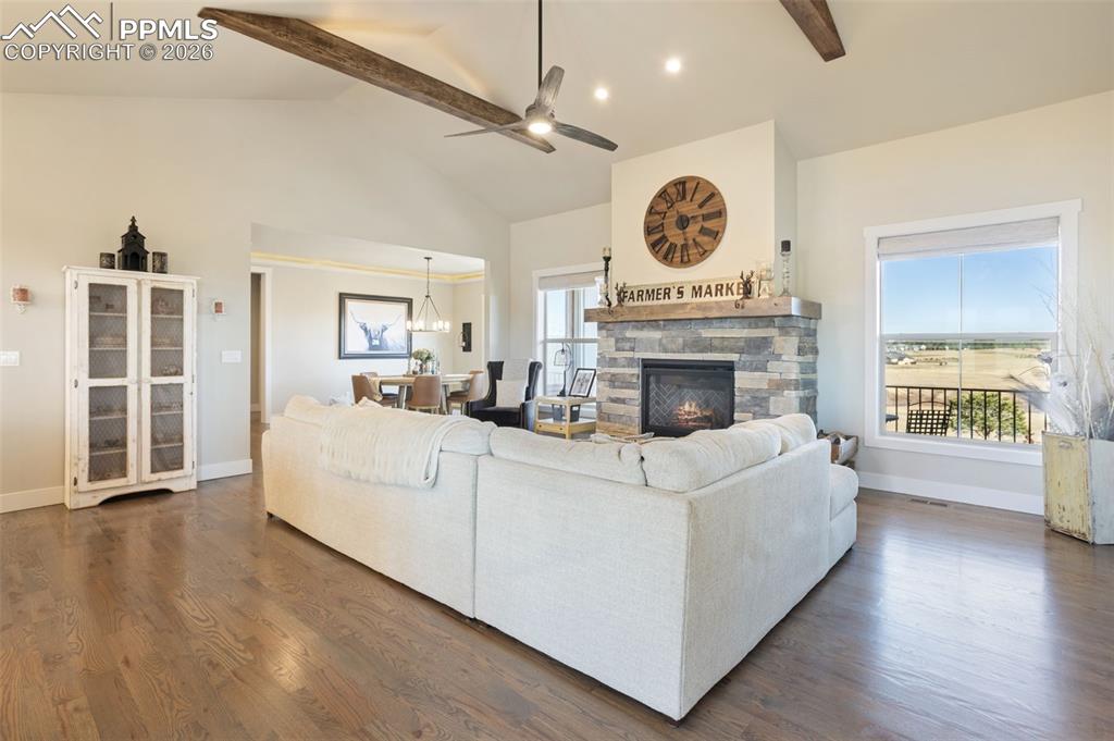 Image 11 of 50: Living Room